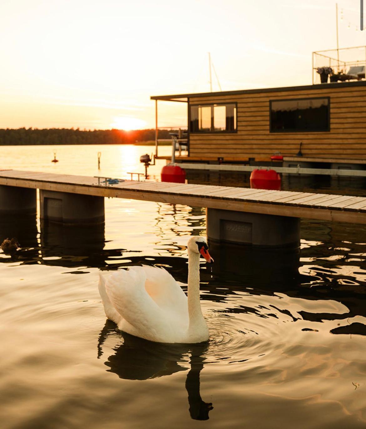 Domek Na Wodzie - Houseboat -Sauna, Taras Na Dachu, Dwie Sypialnie Mikołajki Buitenkant foto