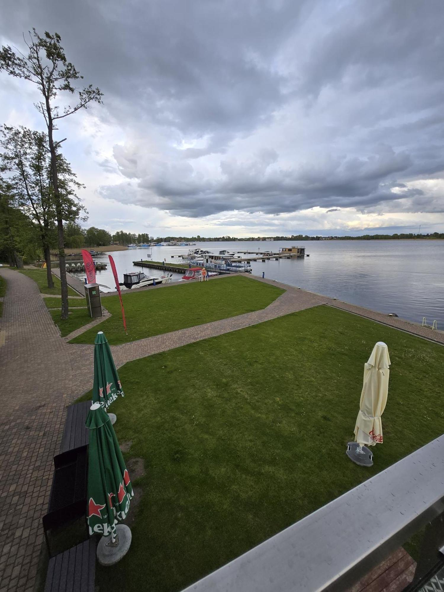 Domek Na Wodzie - Houseboat -Sauna, Taras Na Dachu, Dwie Sypialnie Mikołajki Buitenkant foto