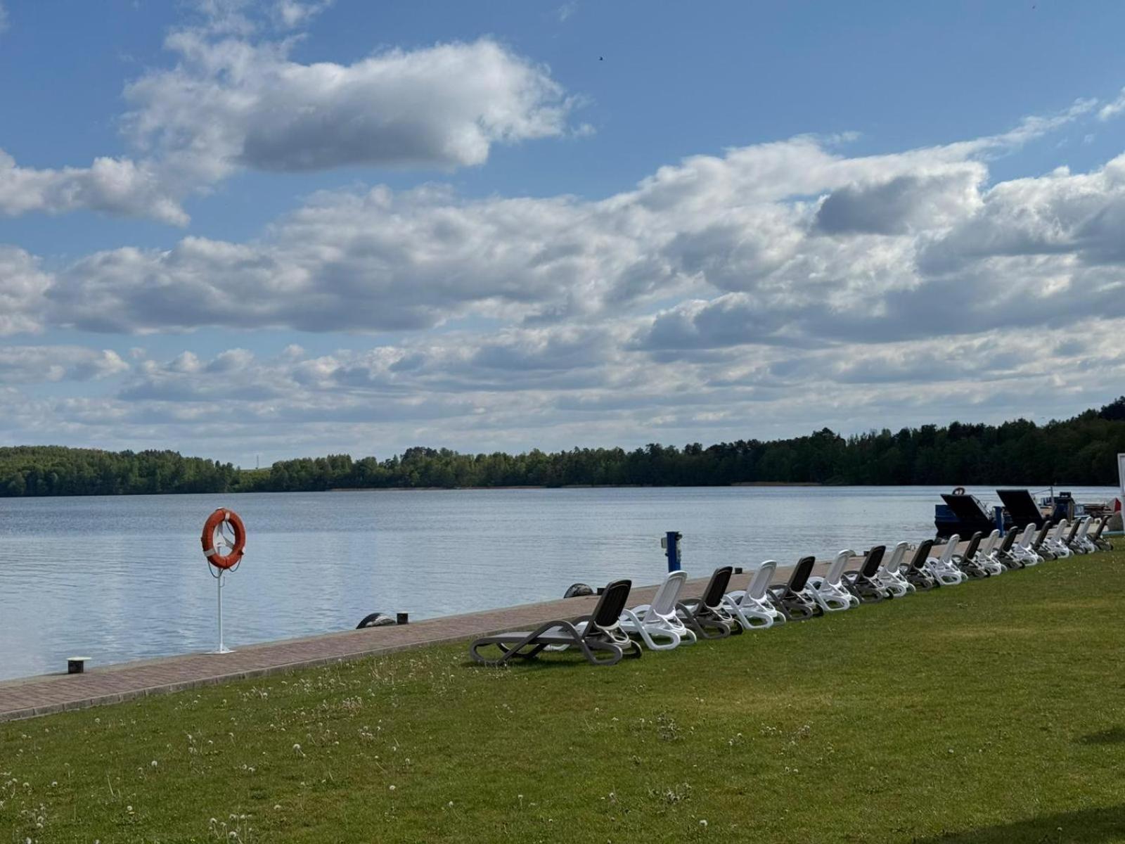 Domek Na Wodzie - Houseboat -Sauna, Taras Na Dachu, Dwie Sypialnie Mikołajki Buitenkant foto
