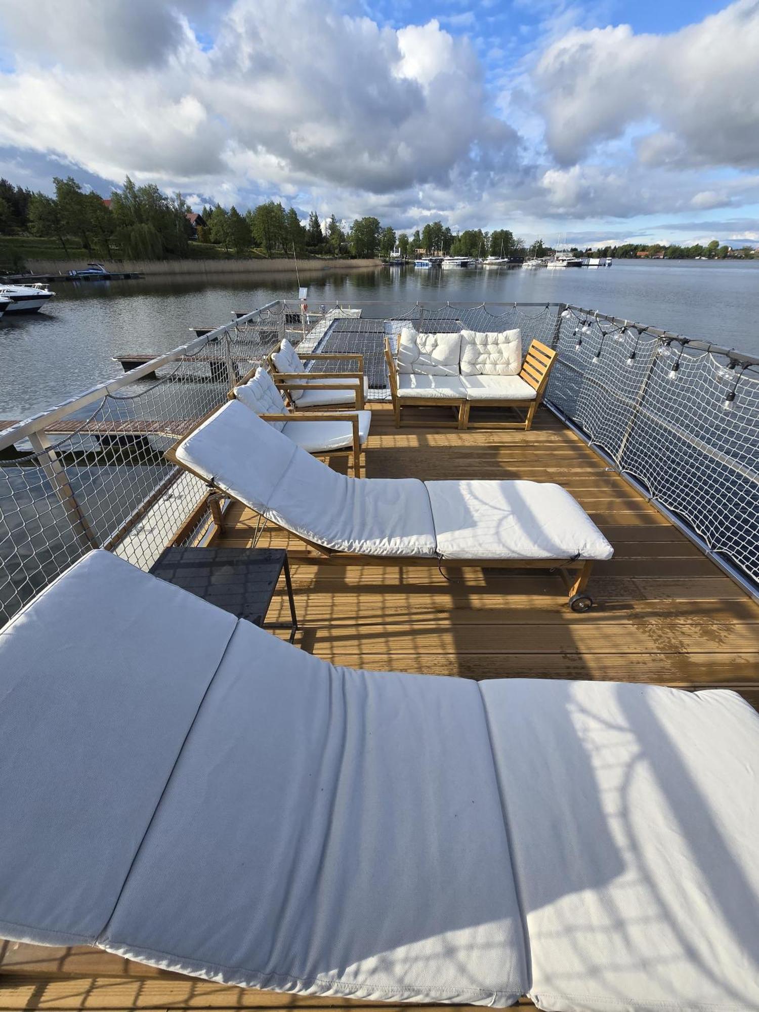 Domek Na Wodzie - Houseboat -Sauna, Taras Na Dachu, Dwie Sypialnie Mikołajki Buitenkant foto