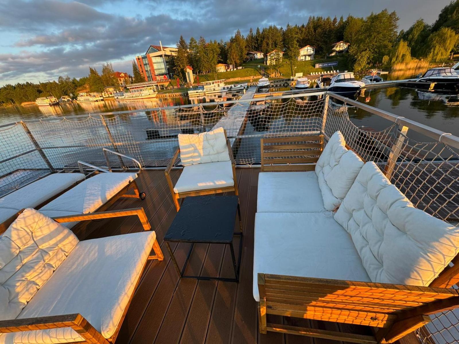 Domek Na Wodzie - Houseboat -Sauna, Taras Na Dachu, Dwie Sypialnie Mikołajki Buitenkant foto